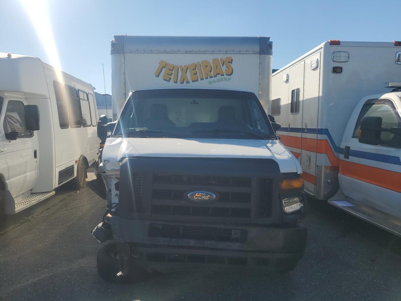 FORD ECONOLINE E350 SUPER DUTY CUTAWAY VAN