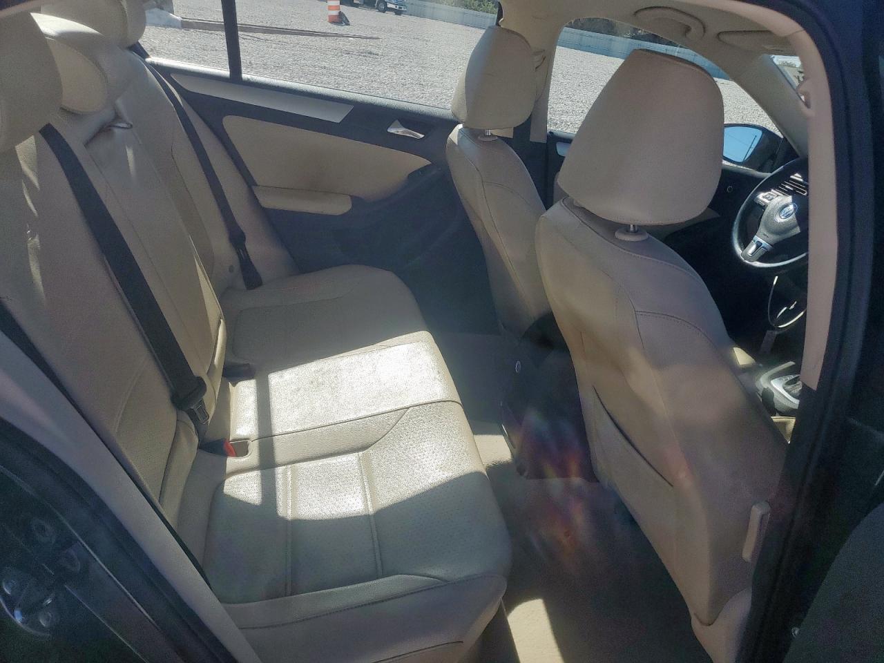 VOLKSWAGEN JETTA HYBRID