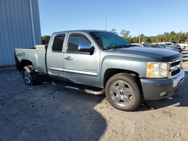 2011 CHEVROLET SILVERADO - 1GCRCSE02BZ246081