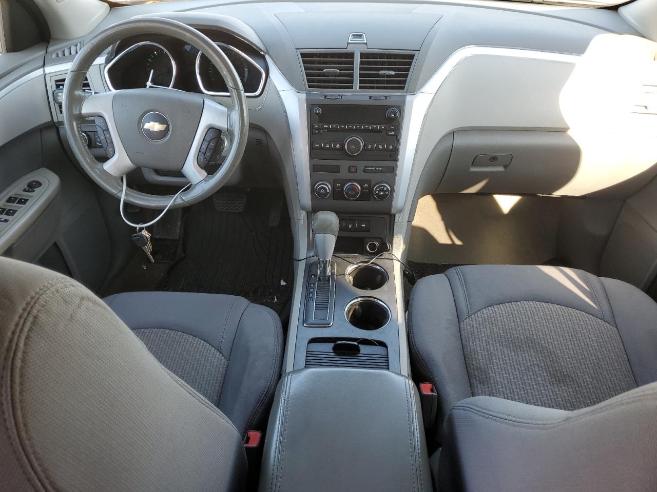 CHEVROLET TRAVERSE LS