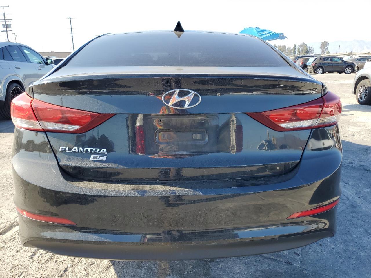 HYUNDAI ELANTRA SE