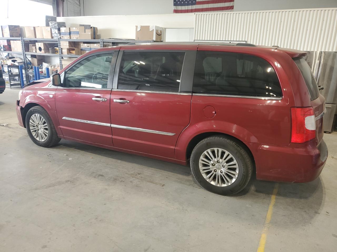 CHRYSLER TOWN & COUNTRY TOURING L