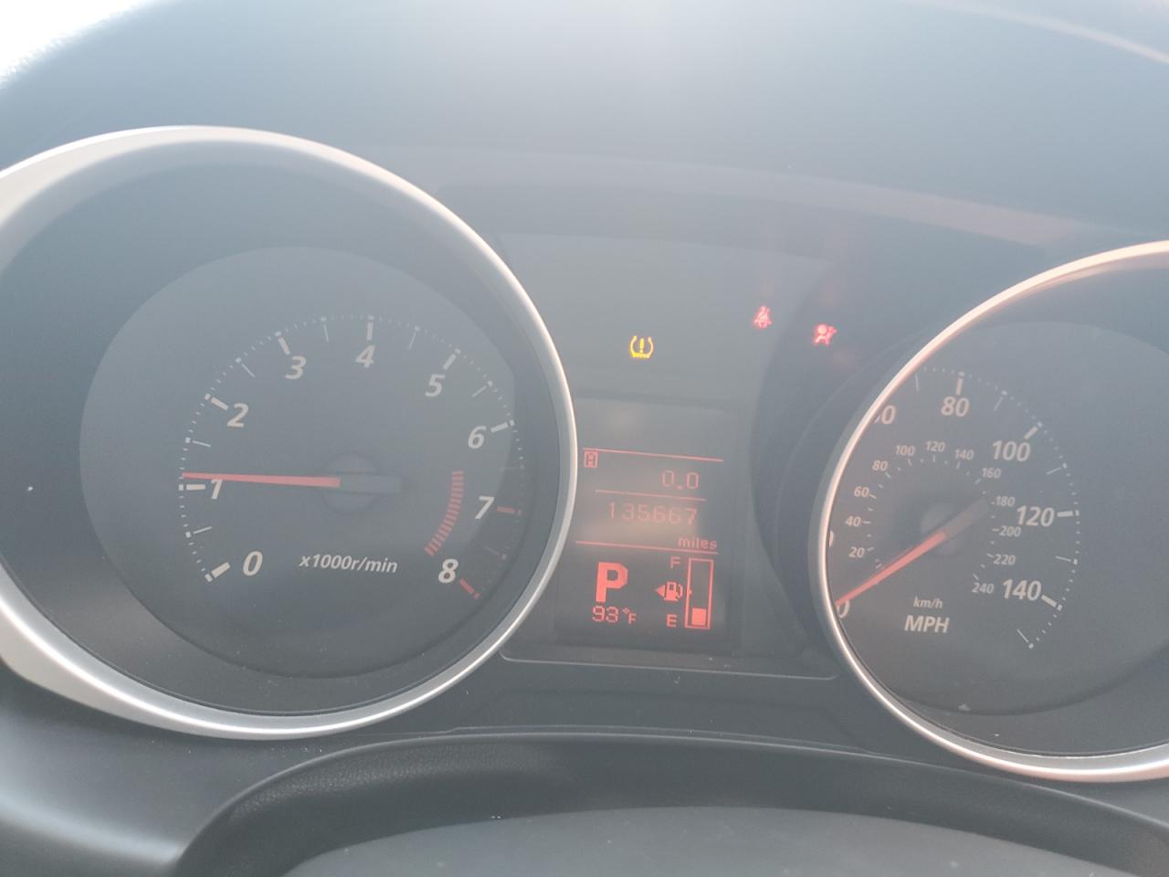 MITSUBISHI OUTLANDER SE