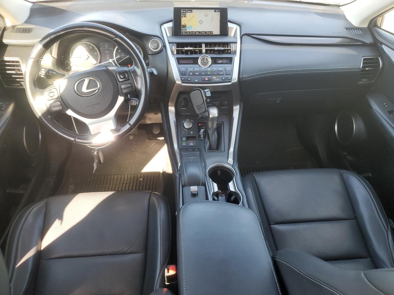 LEXUS NX 200T BASE