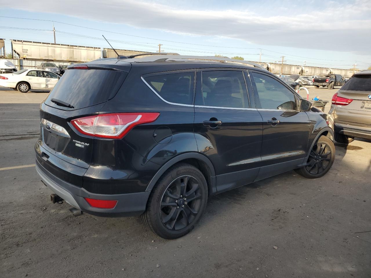 FORD ESCAPE TITANIUM