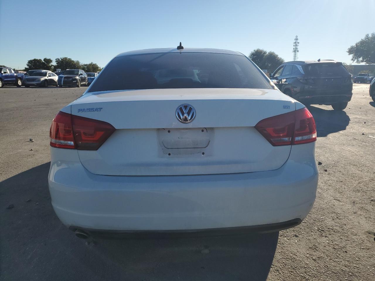 VOLKSWAGEN PASSAT SE