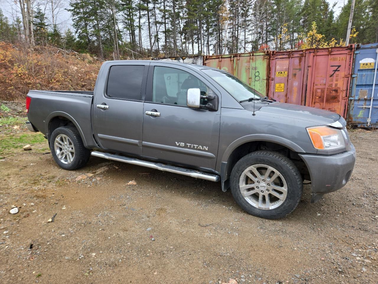 NISSAN TITAN S