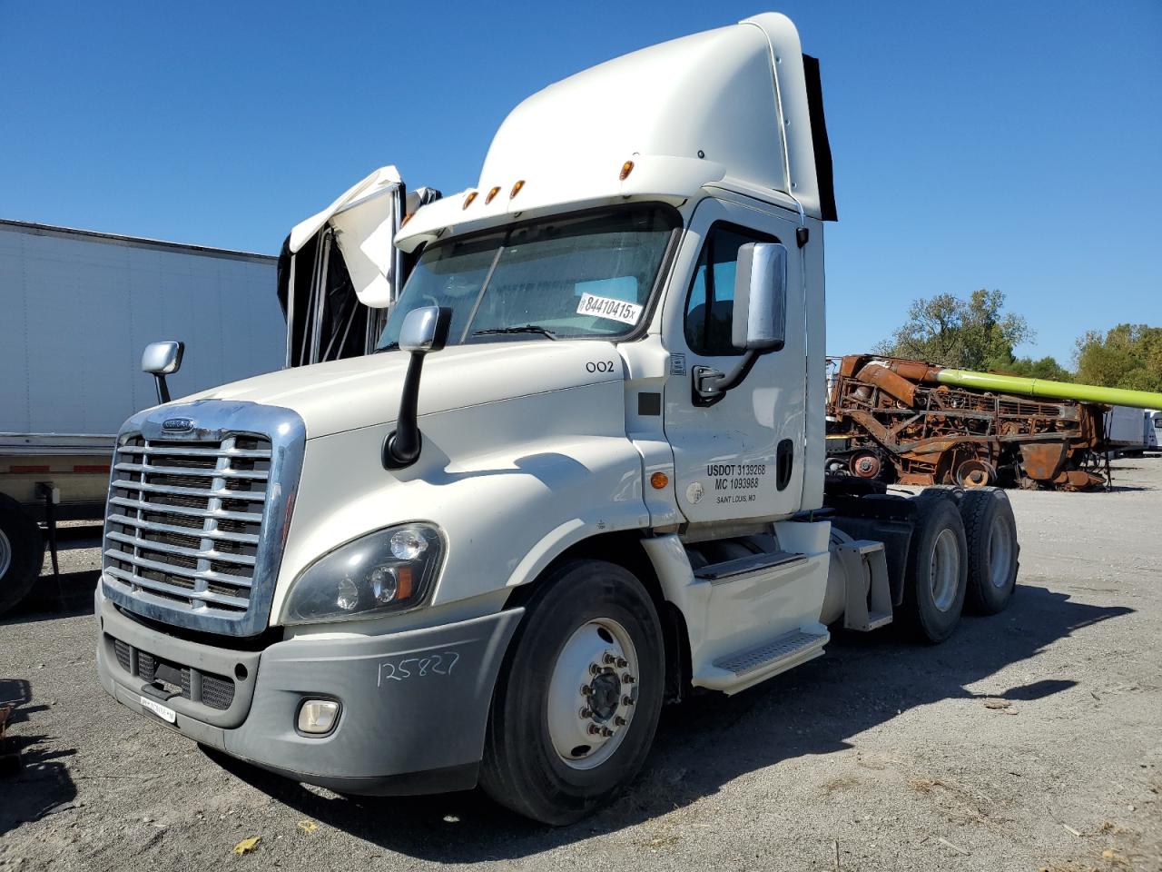 Lot #3280385951 2016 FREIGHTLINER CASCADIA 1