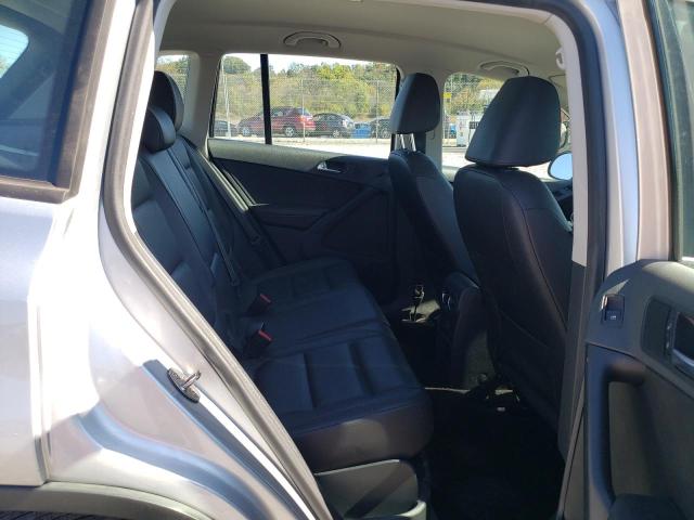 2017 VOLKSWAGEN TIGUAN S WVGBV7AX8HK000399