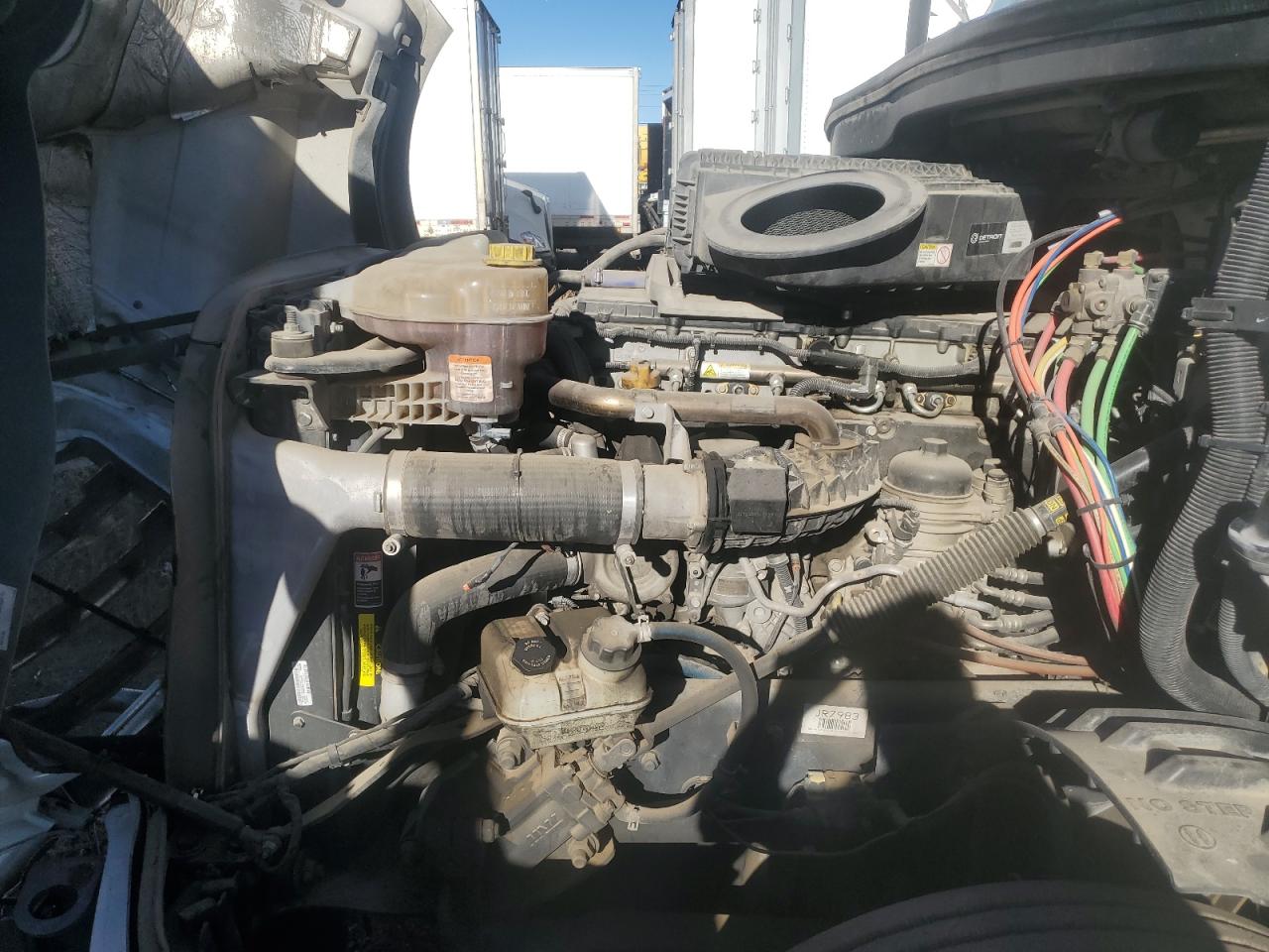 Lot #3286695282 2018 FREIGHTLINER CASCADIA 1