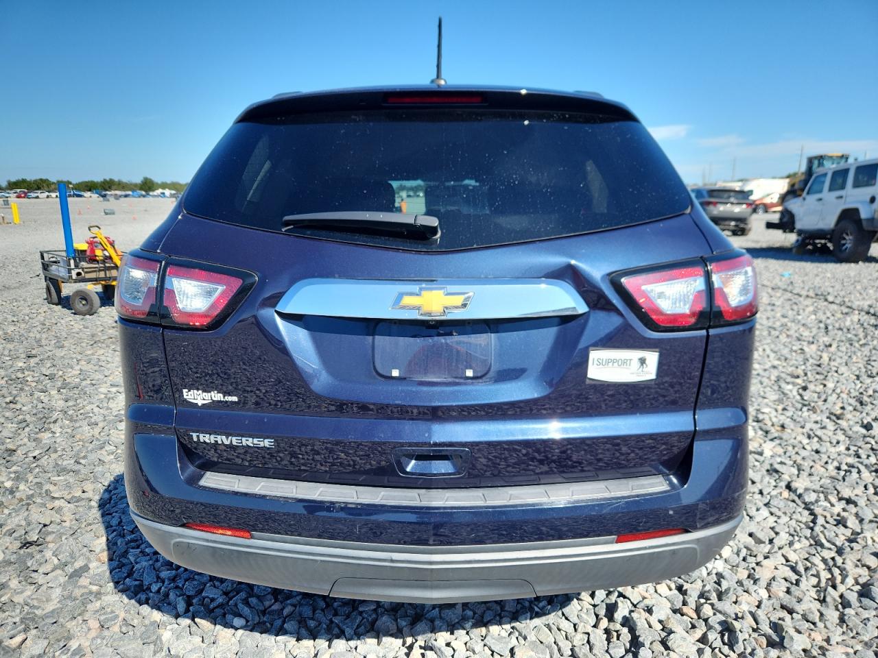 CHEVROLET TRAVERSE LS