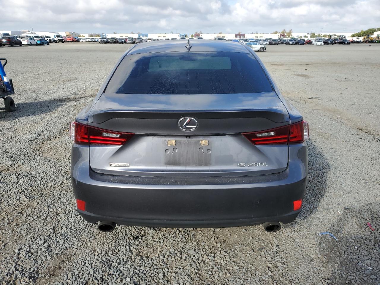 LEXUS IS 200T