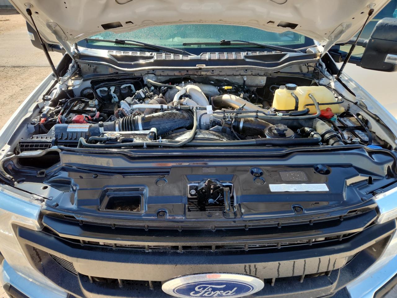 FORD F-550 SUPER DUTY