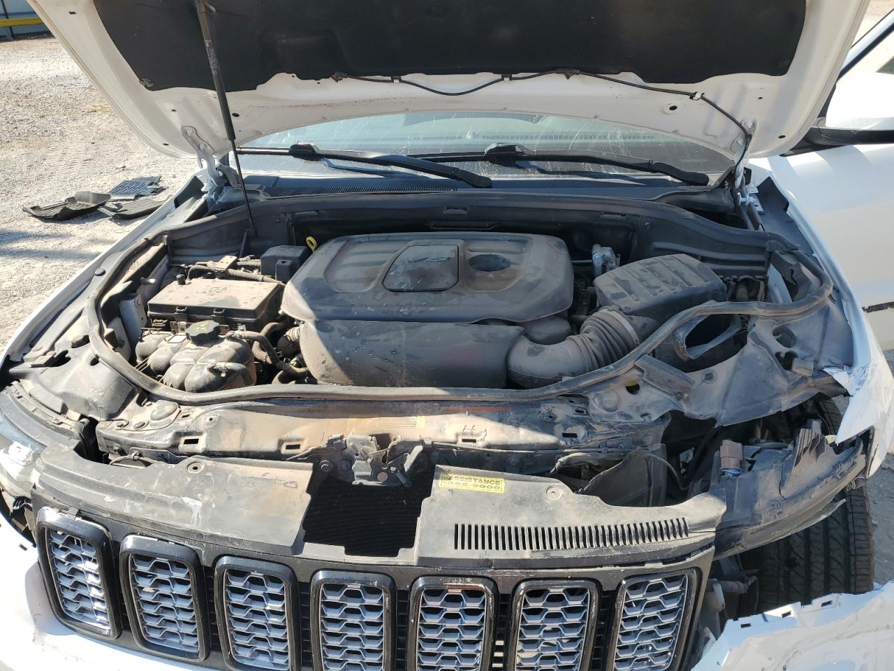 JEEP GRAND CHEROKEE LAREDO