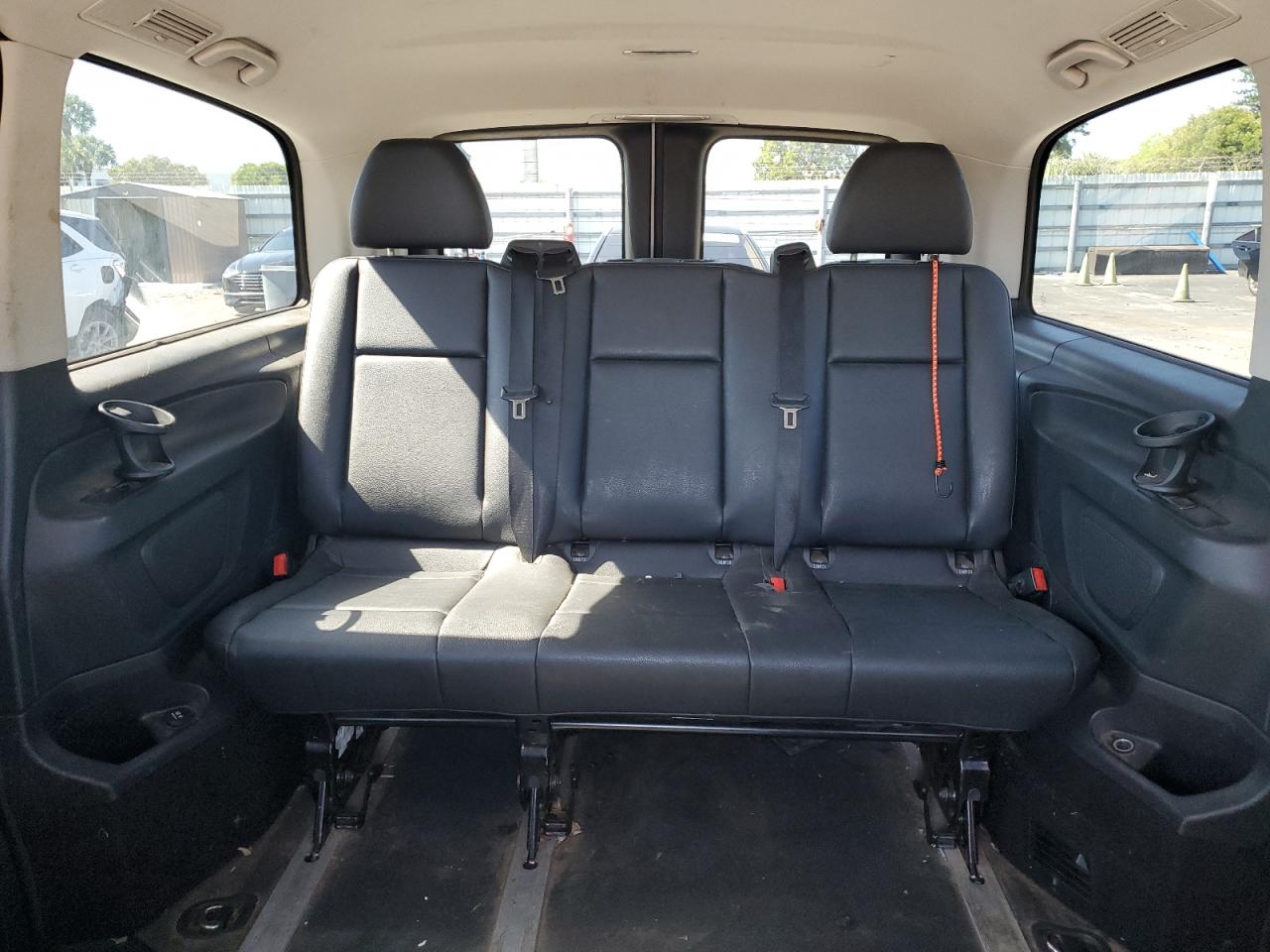 MERCEDES-BENZ METRIS