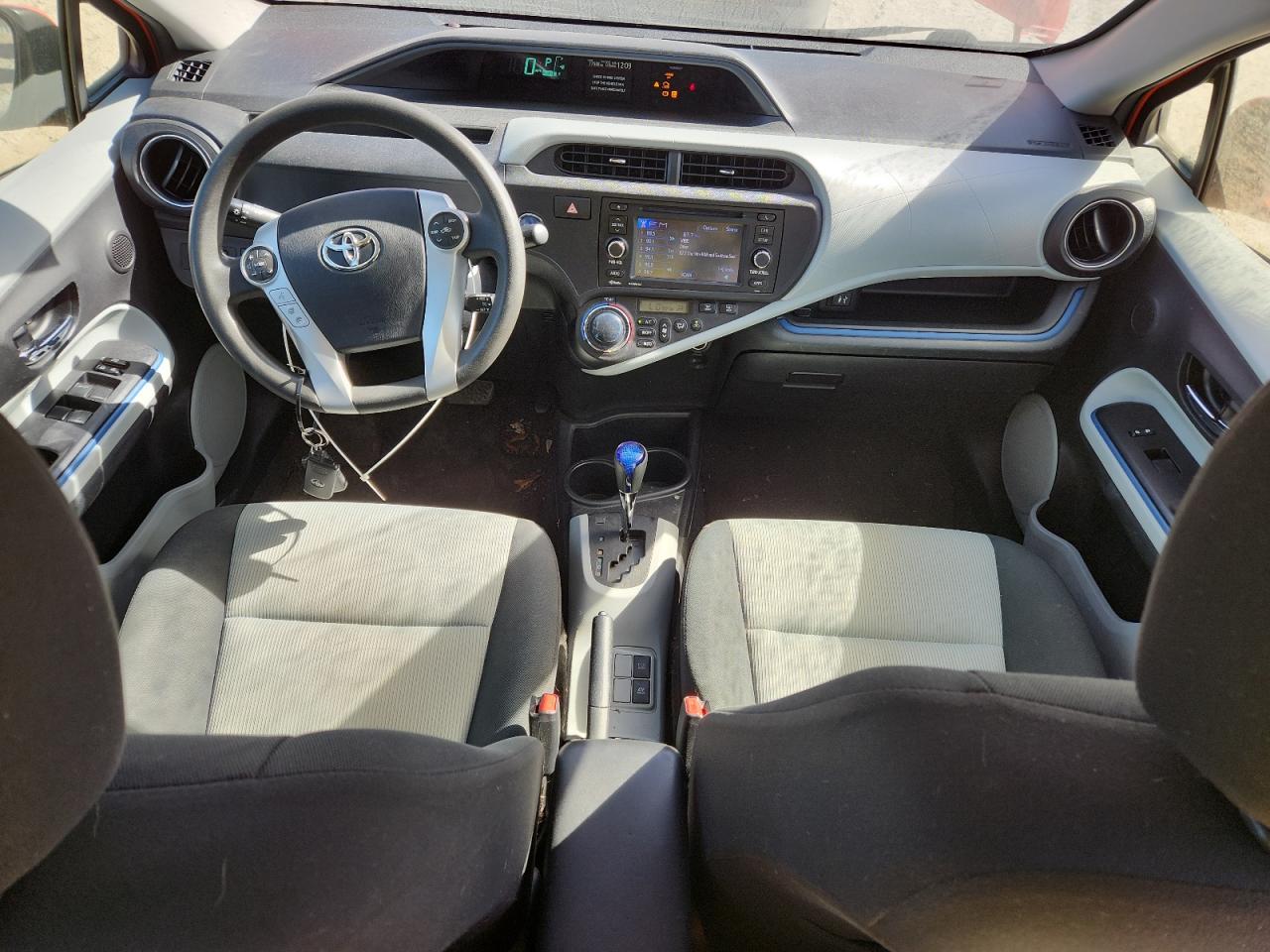 TOYOTA PRIUS C