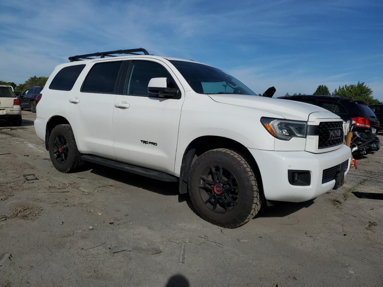 TOYOTA SEQUOIA SR5