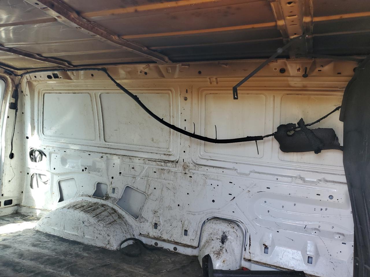 FORD ECONOLINE E250 VAN