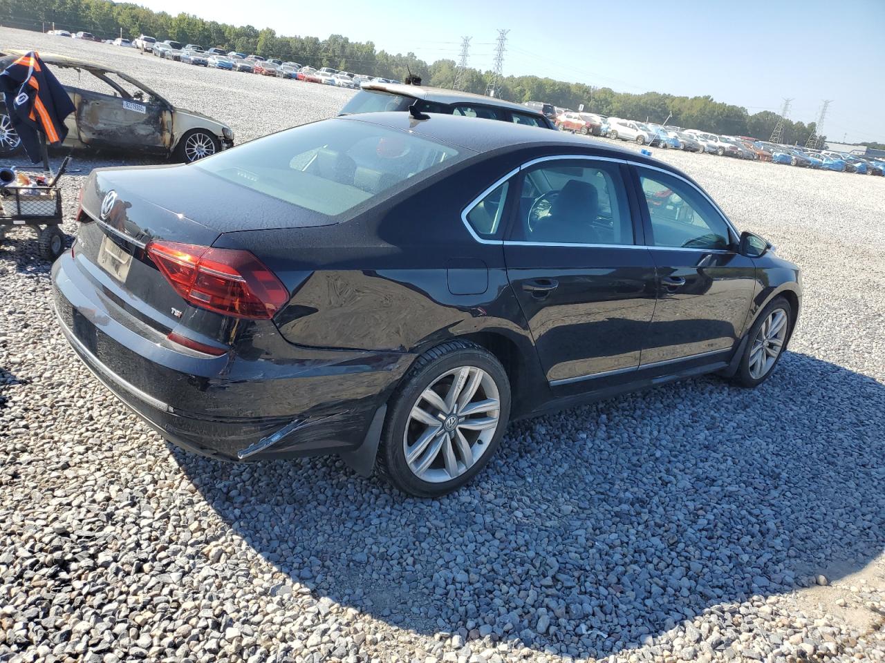 VOLKSWAGEN PASSAT SE