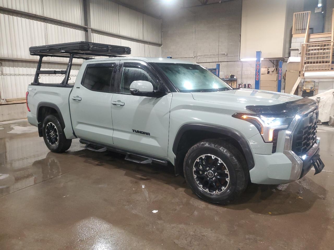 TOYOTA TUNDRA CREWMAX SR