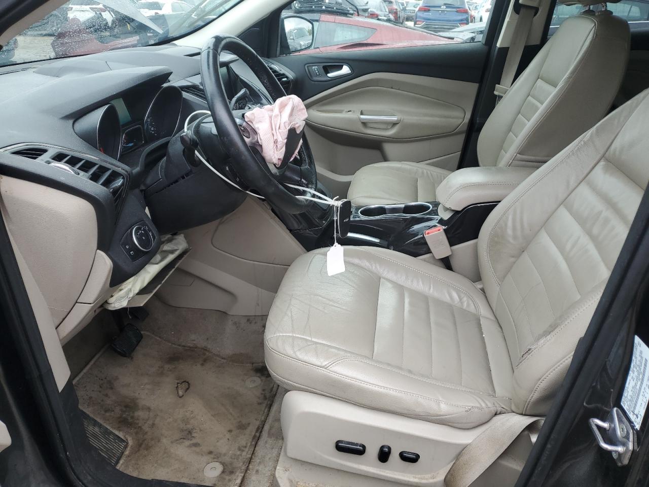 FORD ESCAPE TITANIUM