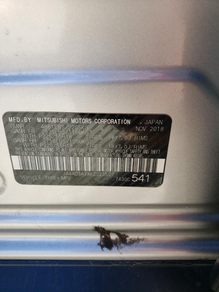 MITSUBISHI OUTLANDER SE