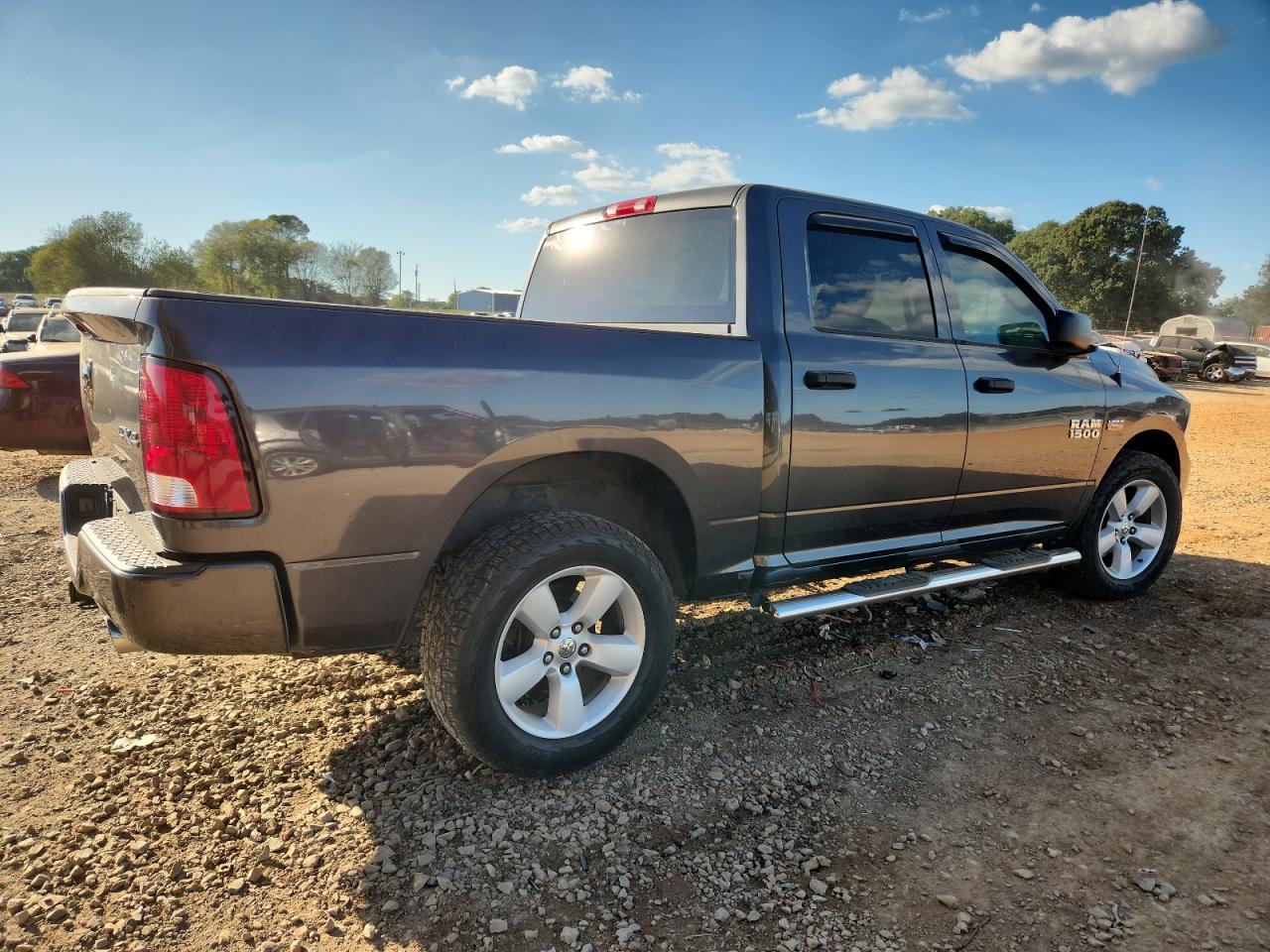 RAM 1500 ST