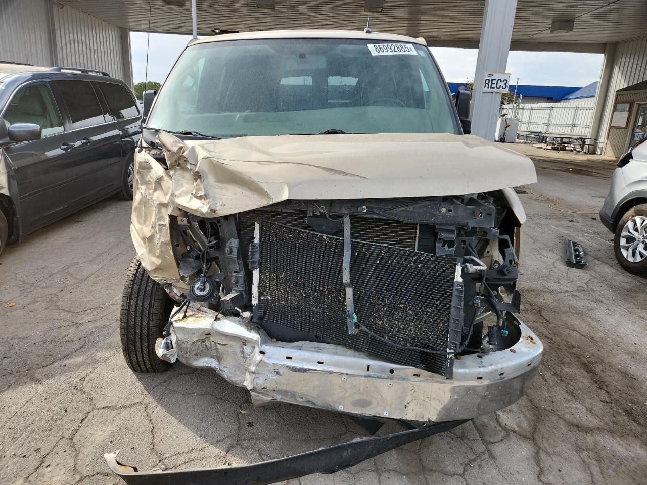 CHEVROLET EXPRESS LT