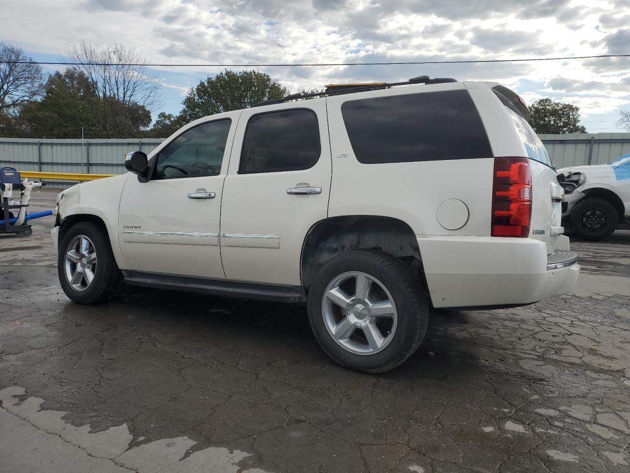 CHEVROLET TAHOE C1500 LTZ