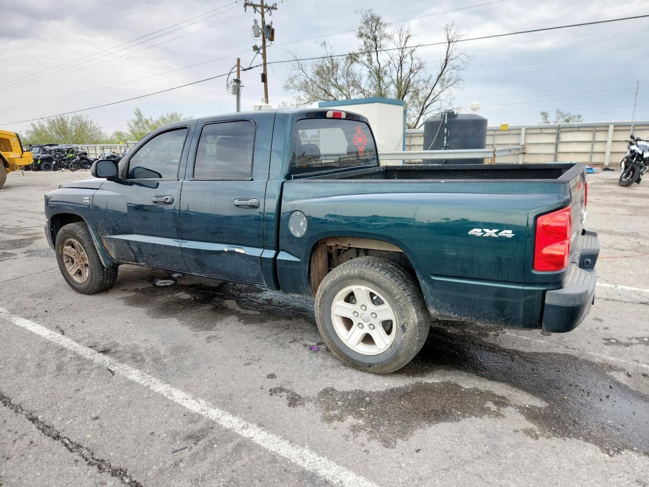 DODGE DAKOTA SLT