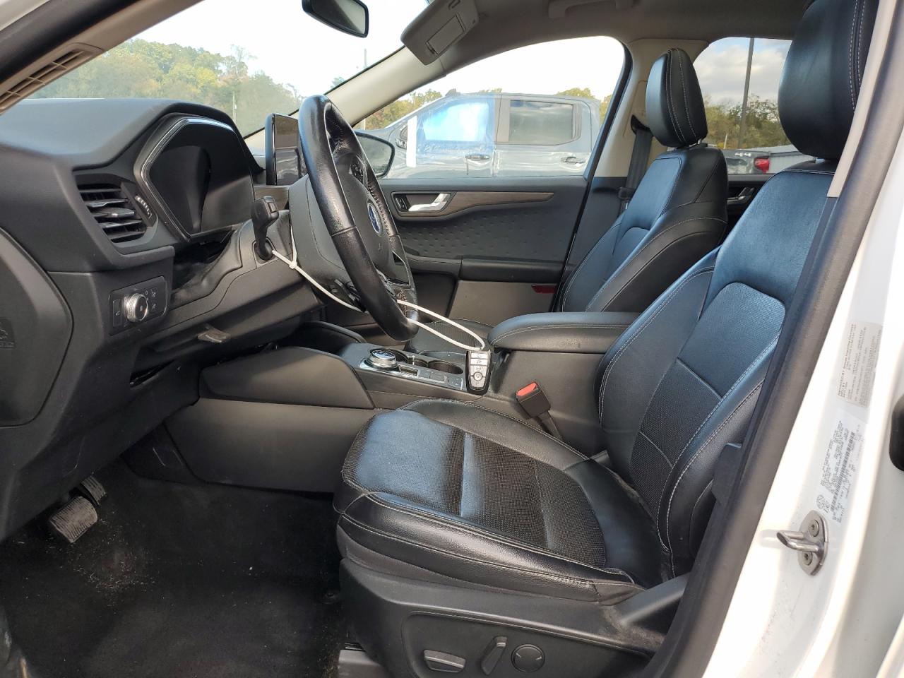 FORD ESCAPE TITANIUM