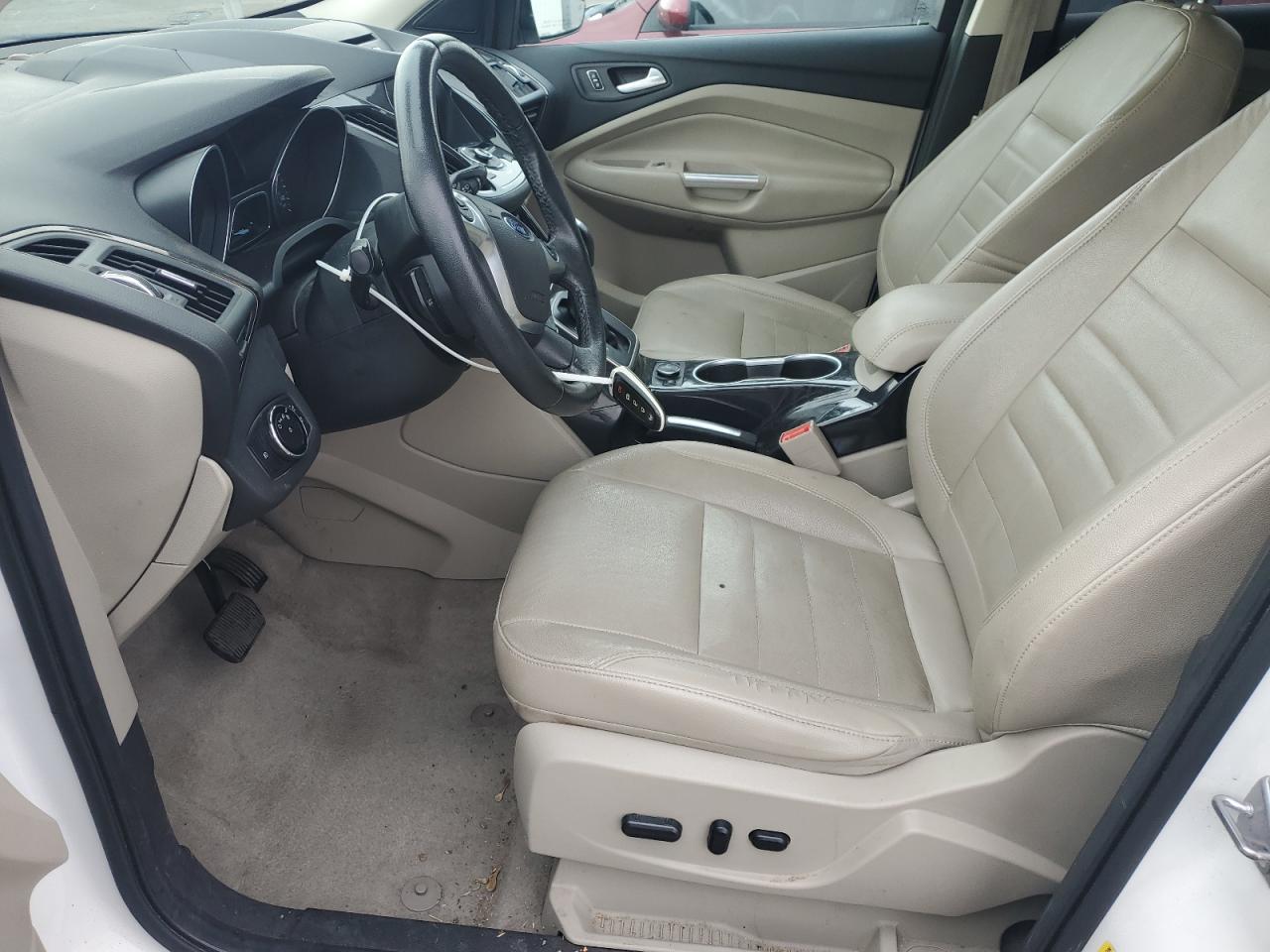 FORD ESCAPE TITANIUM