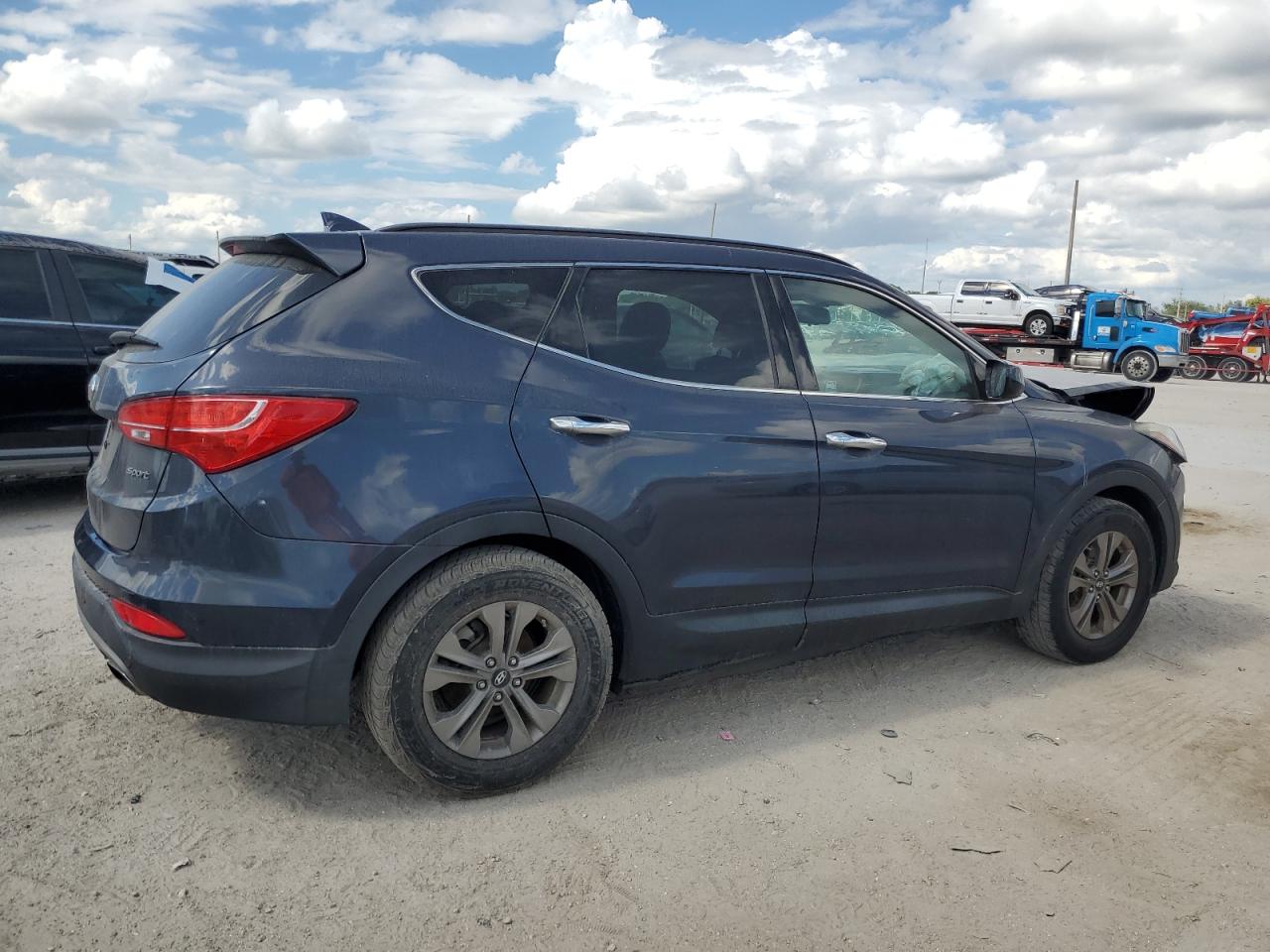 Lot #3302831902 2015 HYUNDAI SANTA FE S
