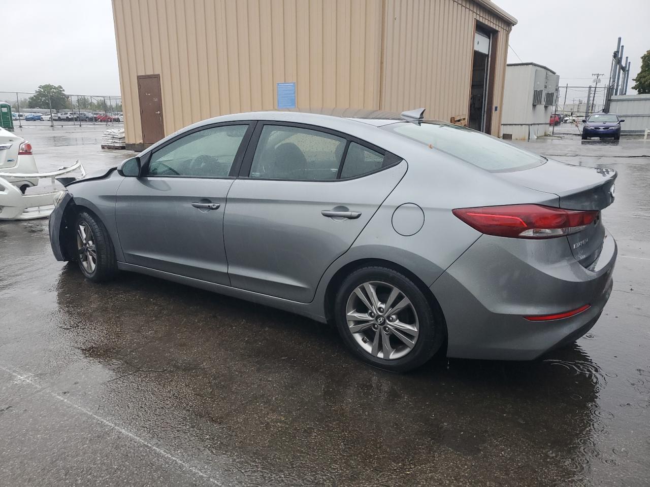 HYUNDAI ELANTRA SE