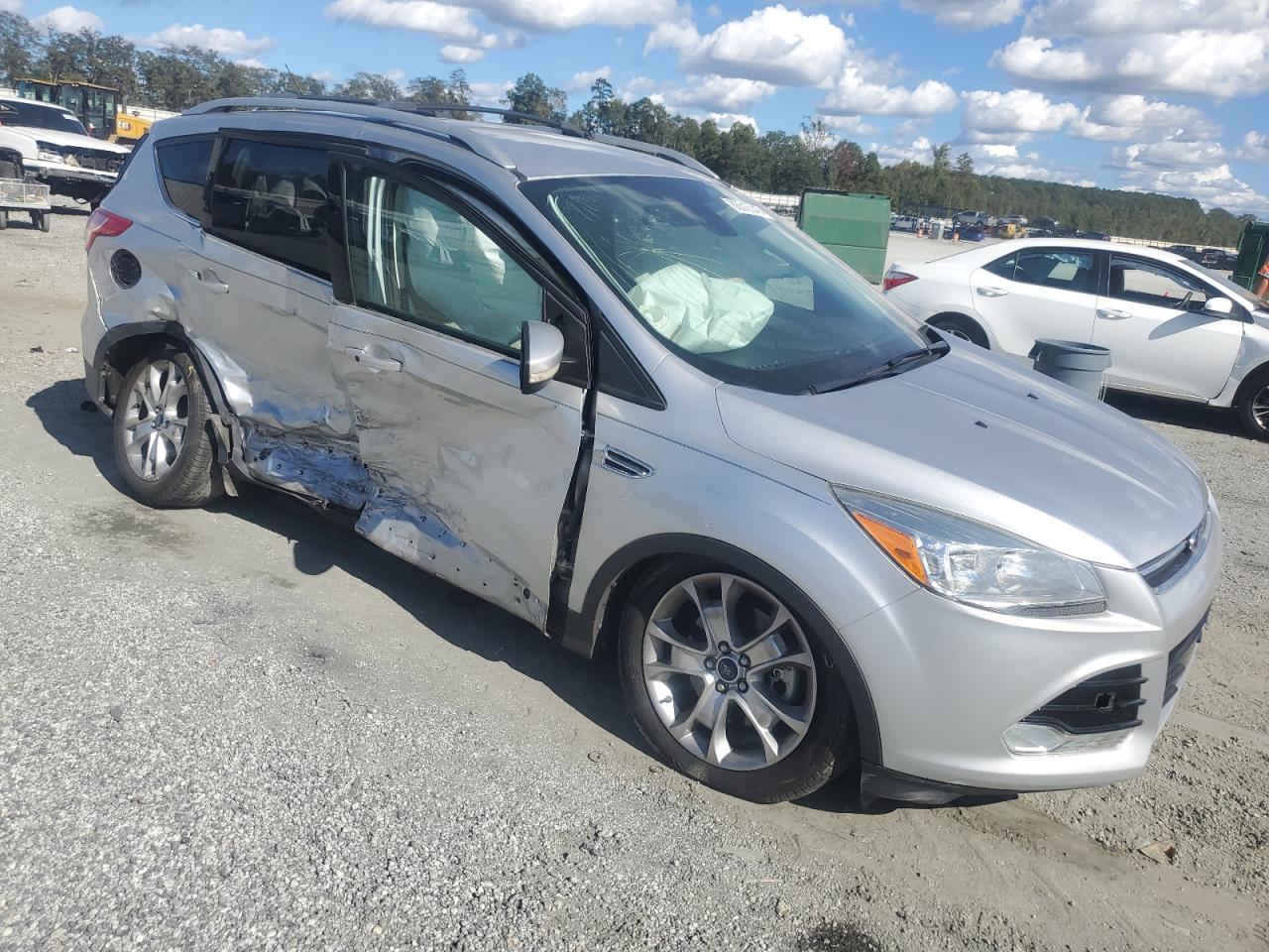 FORD ESCAPE TITANIUM