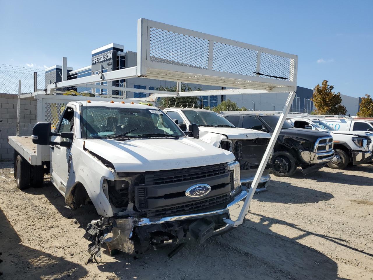 FORD F-550 SUPER DUTY