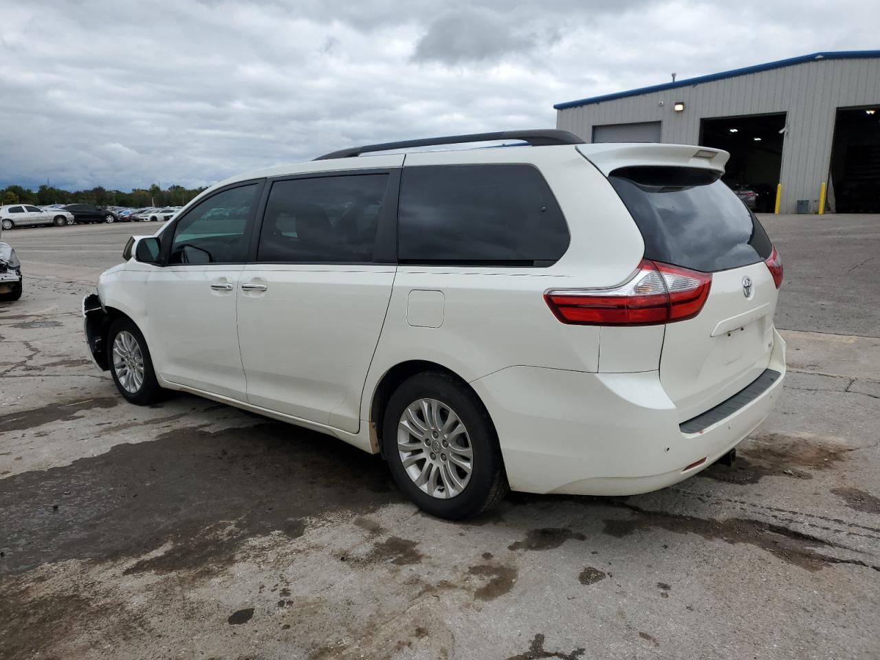 TOYOTA SIENNA XLE
