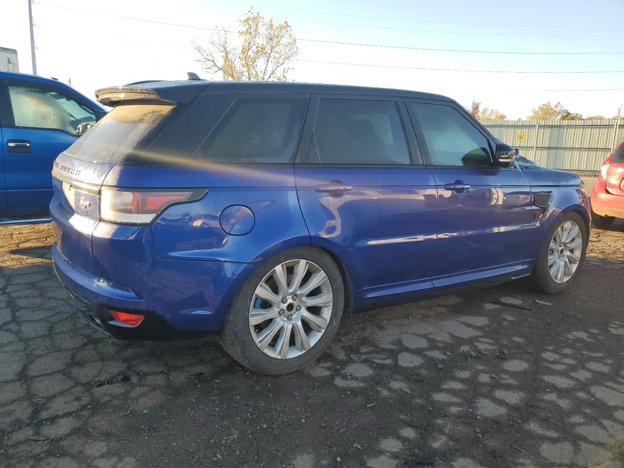 LAND ROVER RANGE ROVER SVR