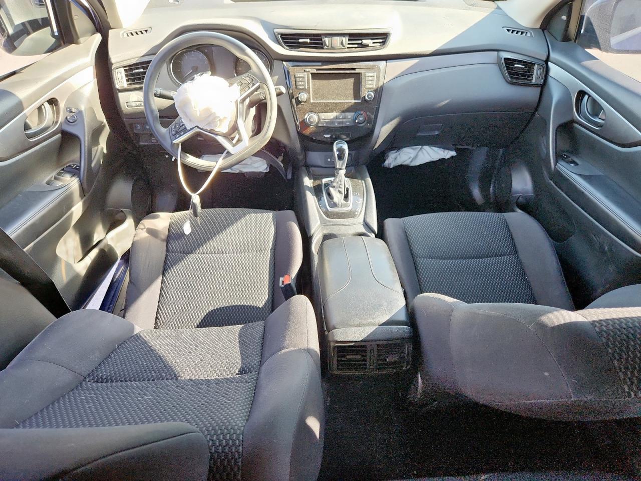 NISSAN ROGUE SPORT S