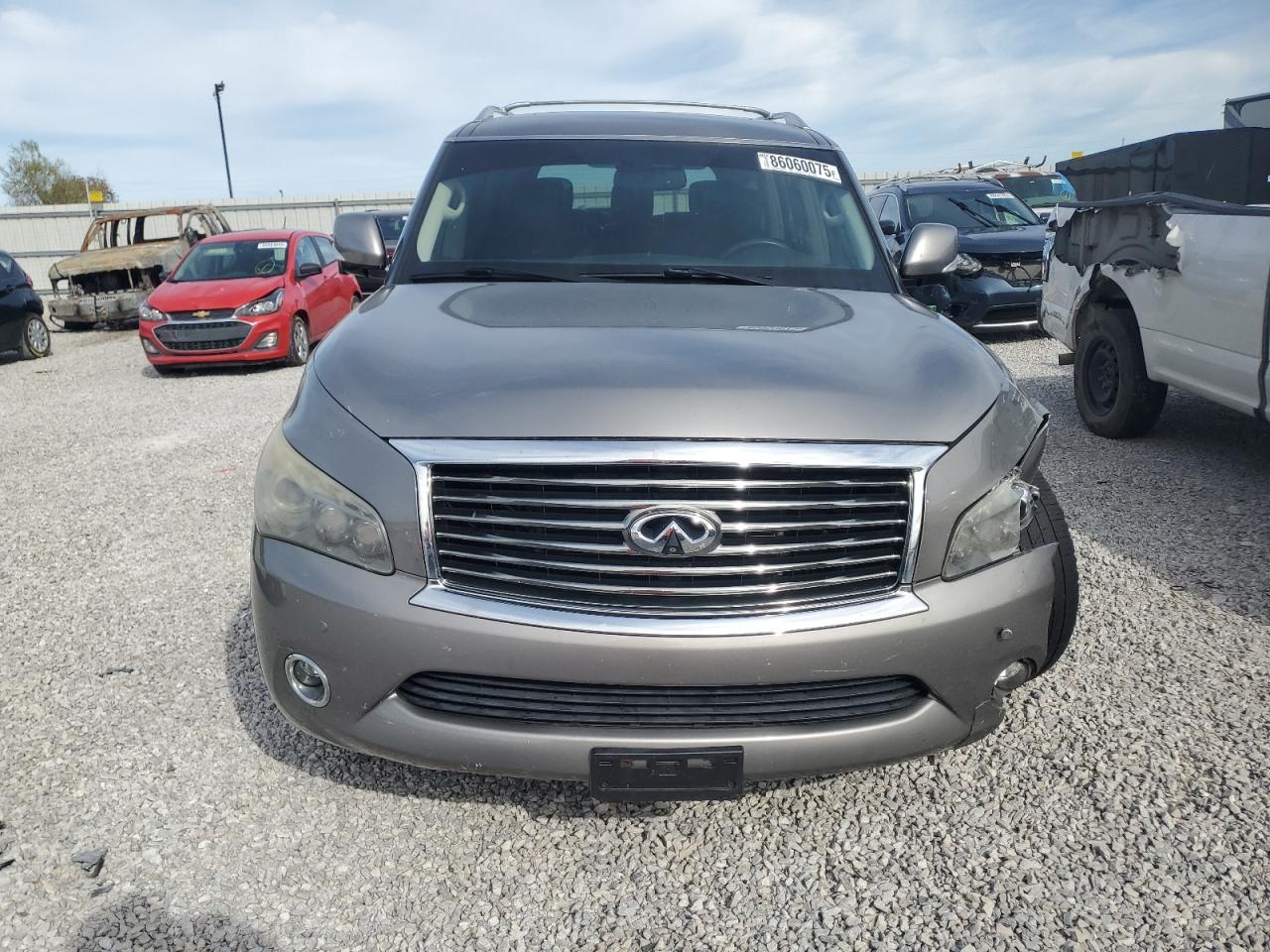 INFINITI QX56