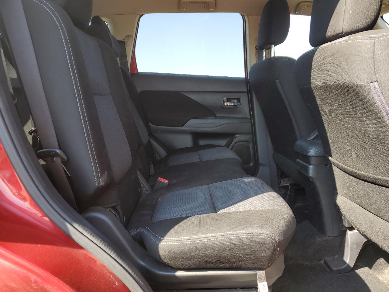 MITSUBISHI OUTLANDER SE