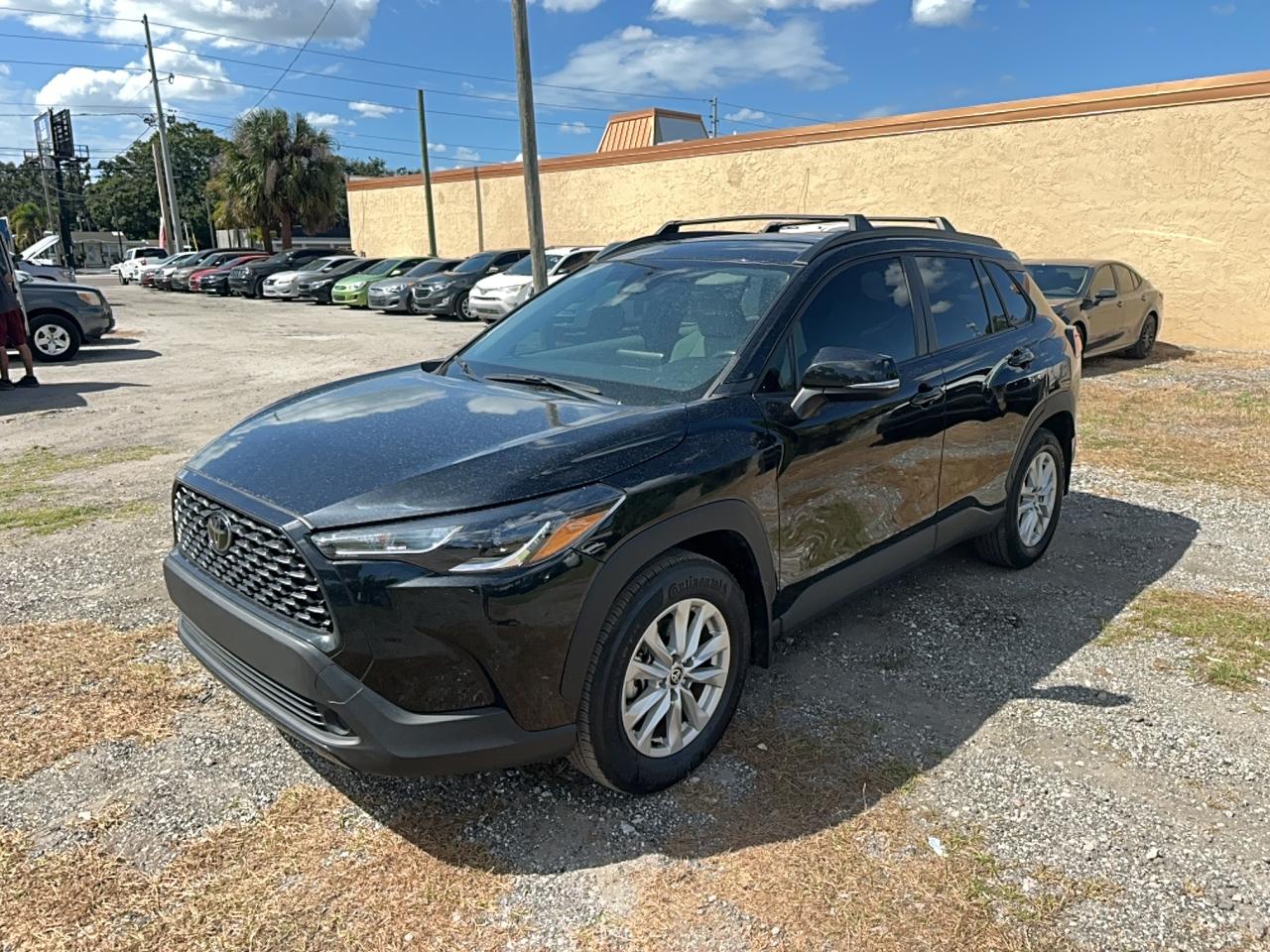 TOYOTA COROLLA CROSS LE