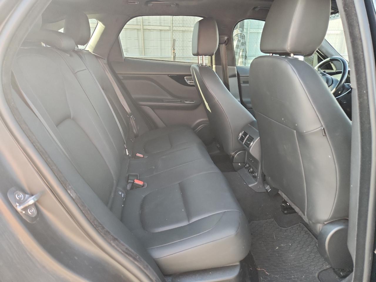 JAGUAR F-PACE PREMIUM