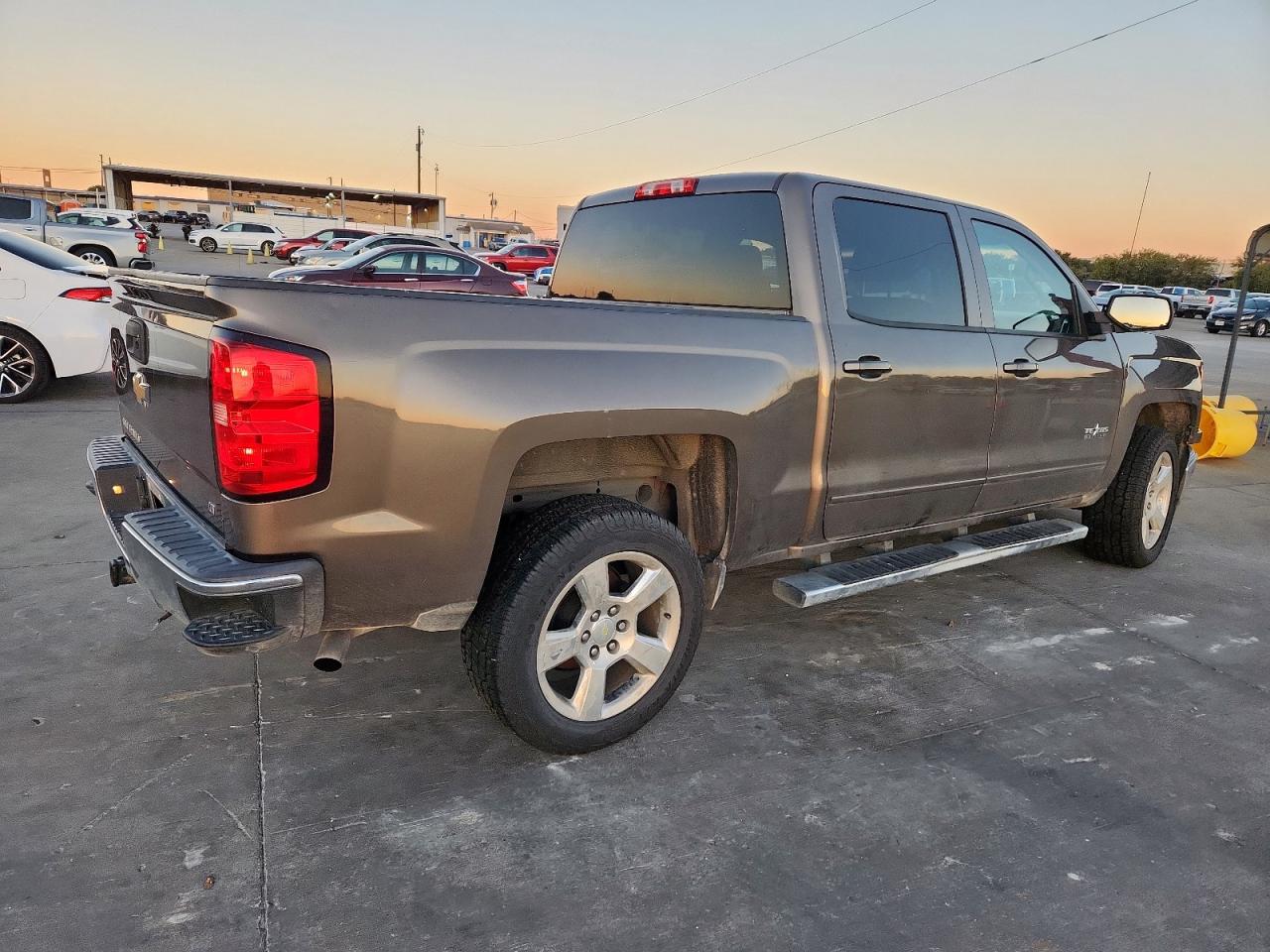 CHEVROLET SILVERADO C1500 LT