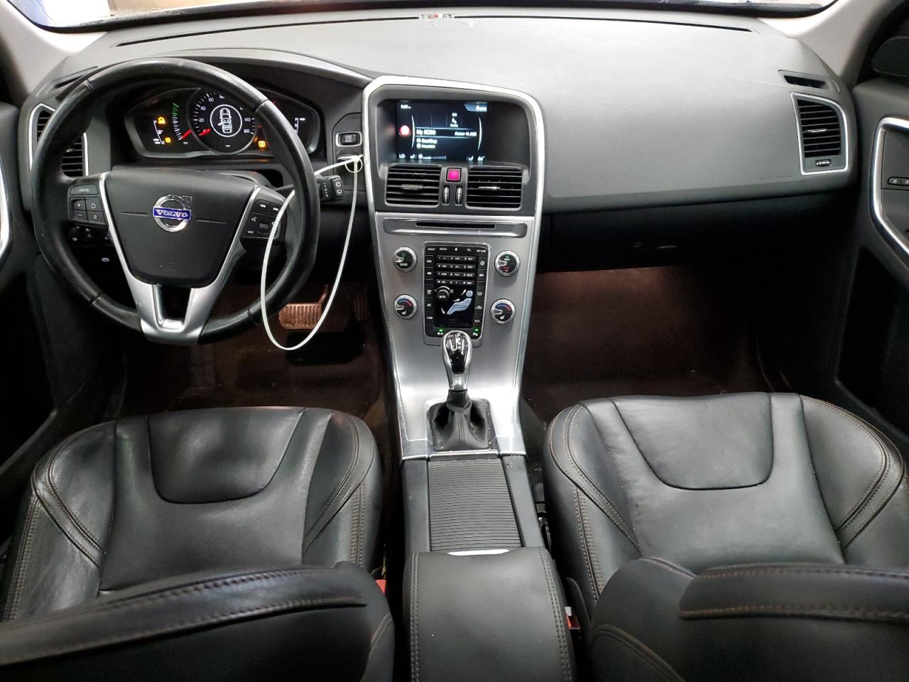 VOLVO XC60 T5 DYNAMIC