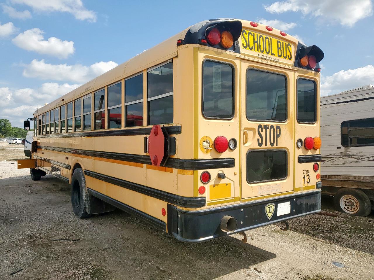 Lot #3275419709 2009 IC CORPORATION CE SERIES SCHOOL