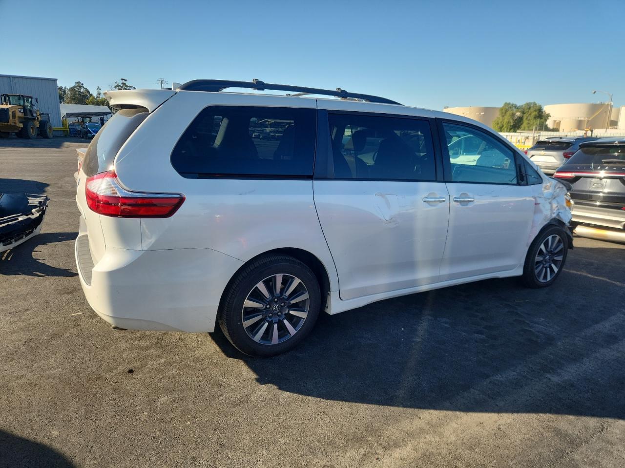 TOYOTA SIENNA XLE