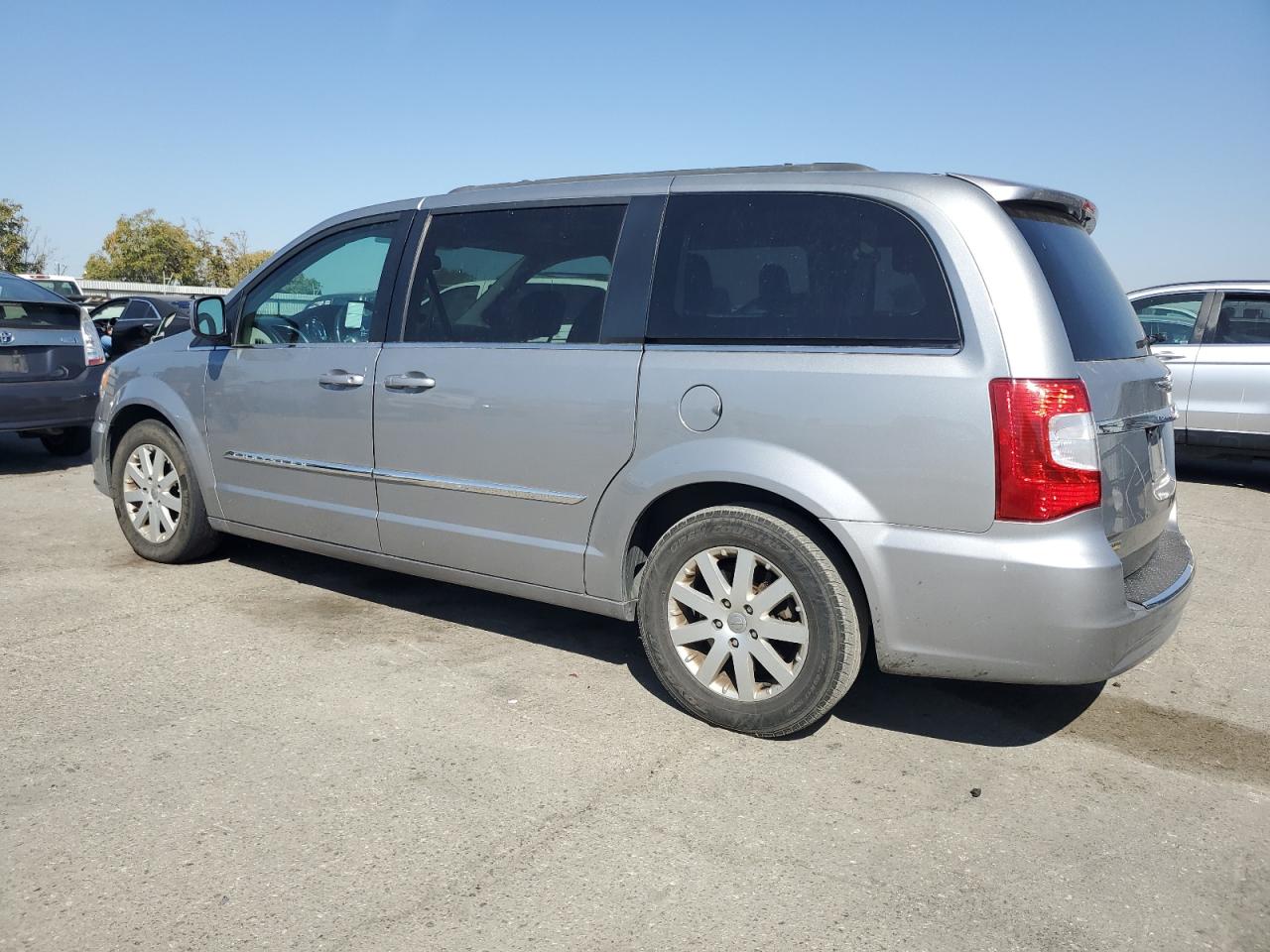 CHRYSLER TOWN & COUNTRY TOURING