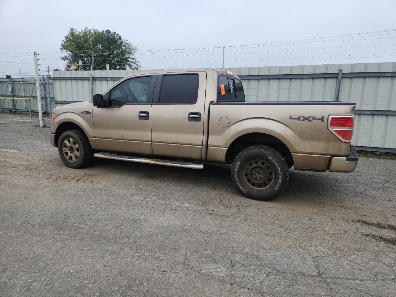 FORD F-150 SUPERCREW