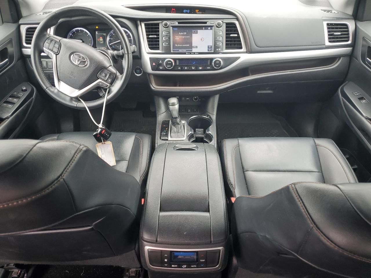 TOYOTA HIGHLANDER SE